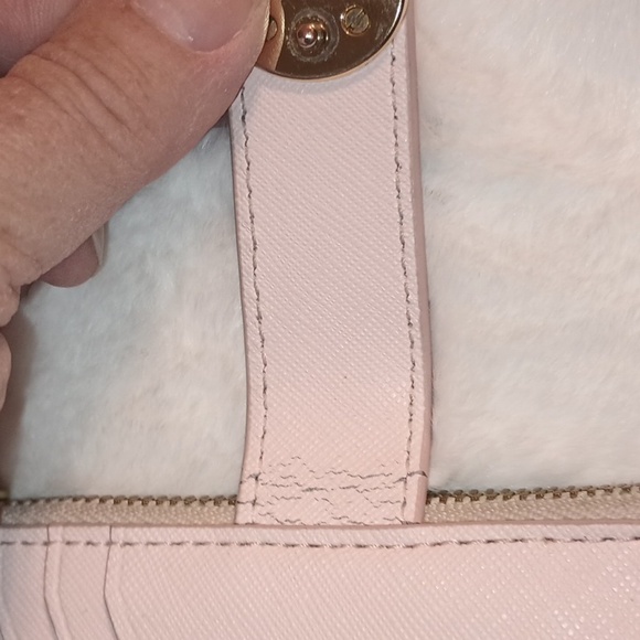 The Marc Jacobs Pink Wallet (Has issues pictures 2/5/6/7 ) - Picture 5 of 12